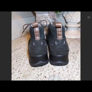 JAMBU ROSELLA water resistant Chukka Boot